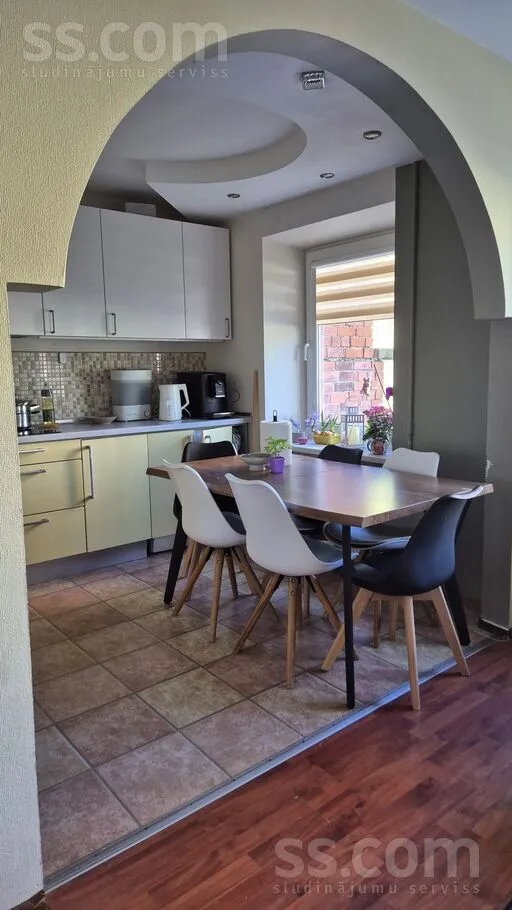 Salle à manger - Renovated 3-Bedroom Flat in Liepāja