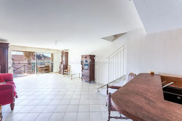 Elutuba - Top-Floor Seaside Apartment with Terrace