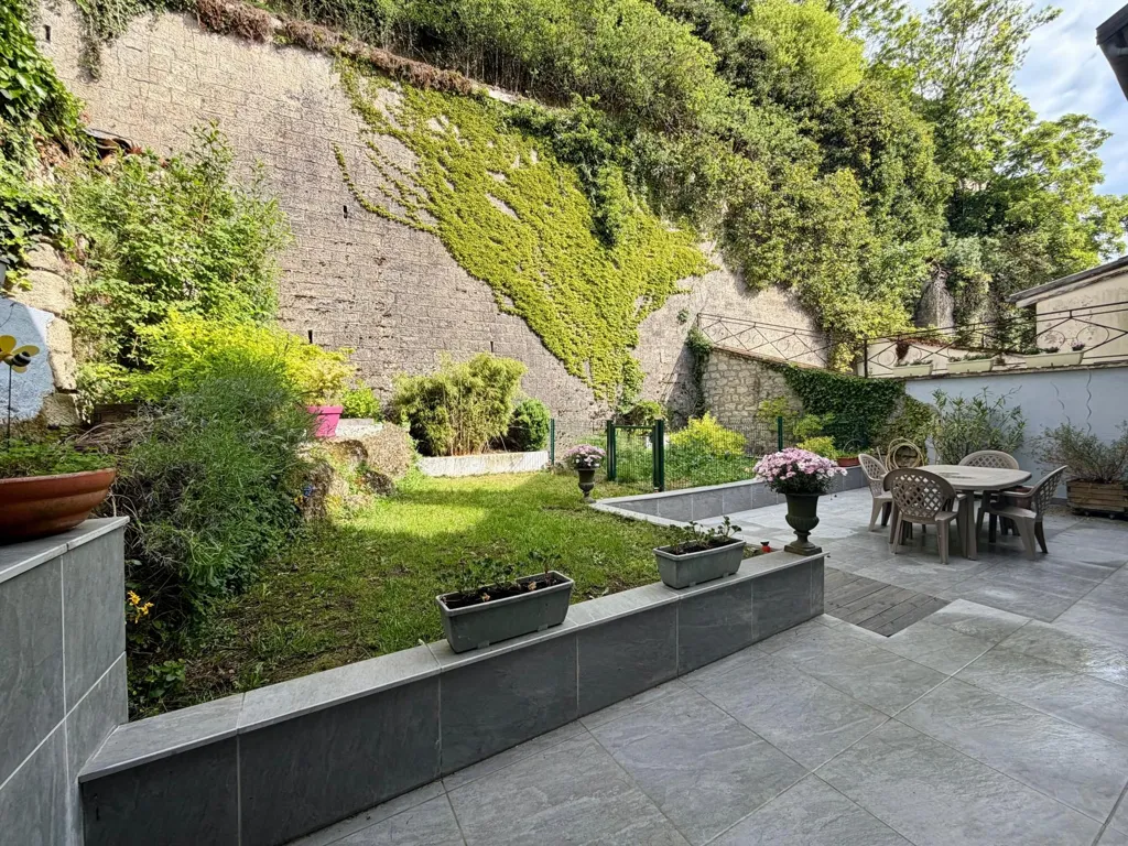 Terrasse - Maison de Ville avec Terrasse à Verdun