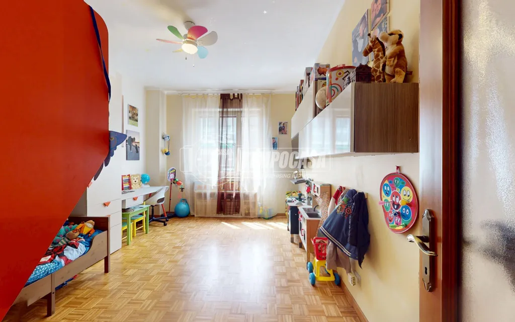 Chambres - Rearranged Triplex with Balconies in Settimo Torinese