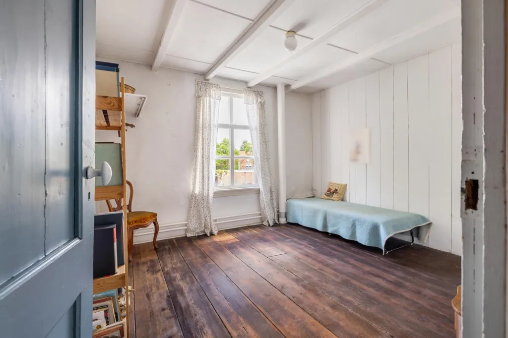 Bedrooms - Monumental Villa with Historical Charm in Breda