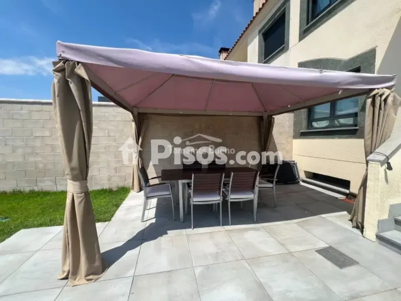 Terrass - Semi-detached House with Pool in Villamayor