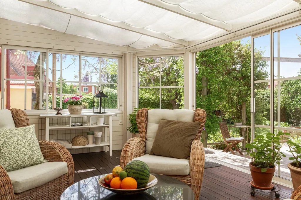 Terrasse - Classic 1928 Villa with Garden in Tomelilla
