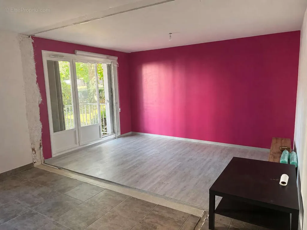 Toad - Spacious Apartment with Balcony in Thiers