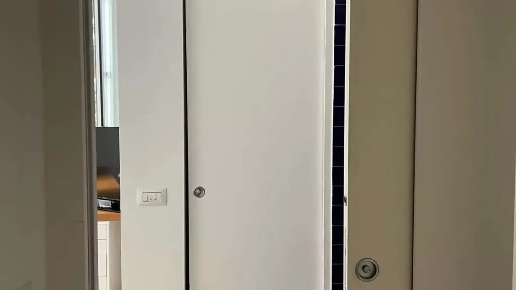 hallway_entrance