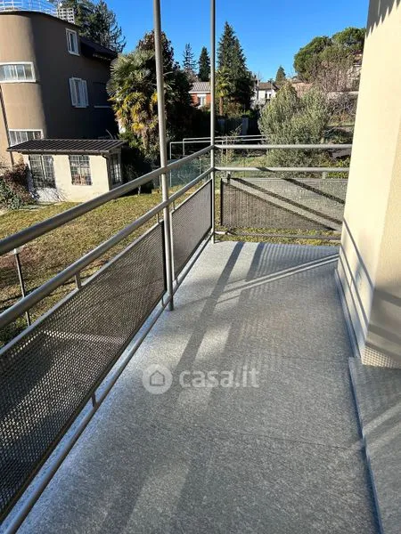 Balcony - Modernised Trilocale with Private Garden in Varese