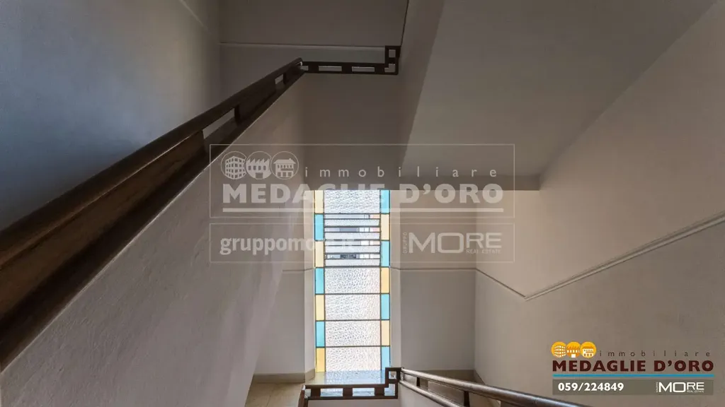 Toad - Rustic-Style Apartment with West-East Exposure in Modena