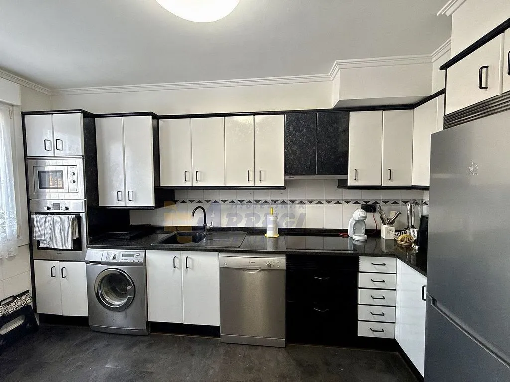 Cucina - Spacious Apartment with Balconies in Itziar