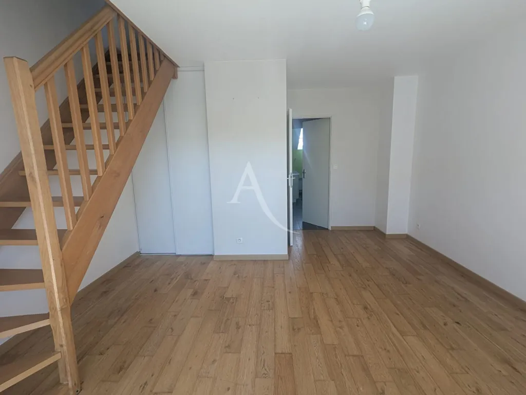 Pièces - Appartement Duplex avec Parking, Proche Centre-ville d'Amiens