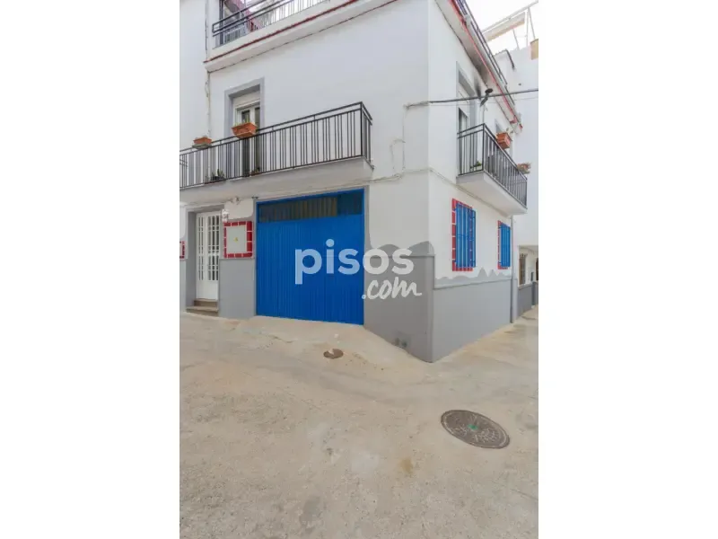 Extérieur - Three-Bedroom House with Terrace in Ítrabo