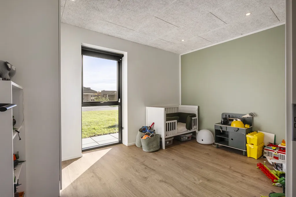 Toad - Contemporary Villa with Garden in Rødekro