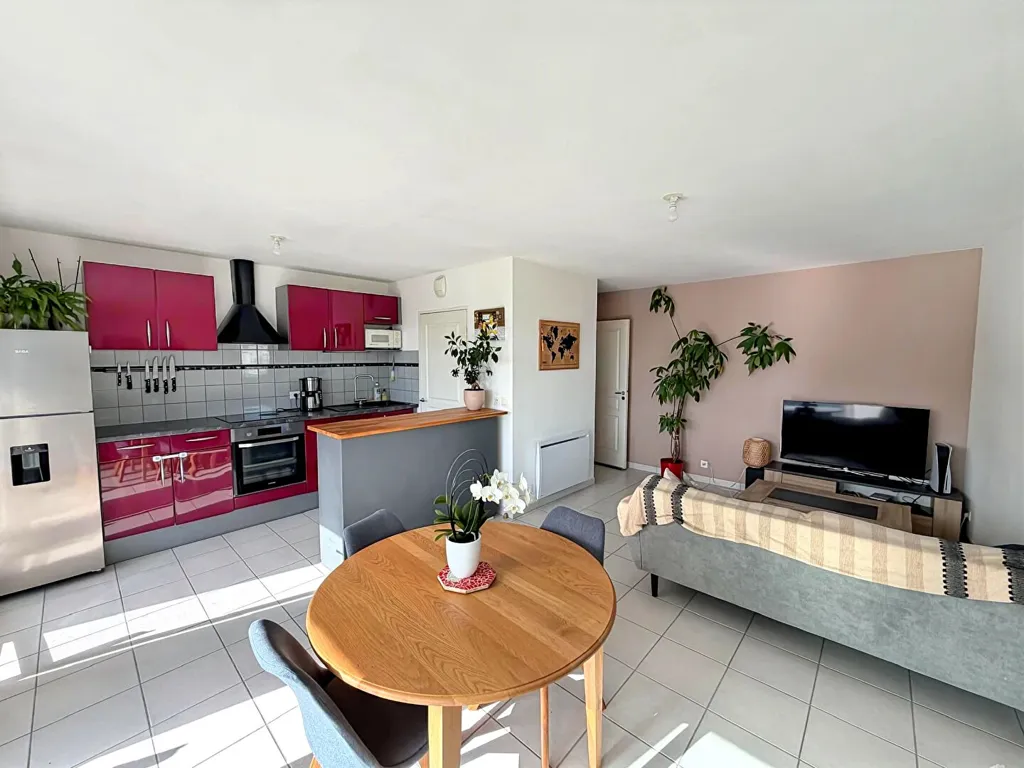 Séjour - Appartement avec Balcon et Parking à Orvault Bignon
