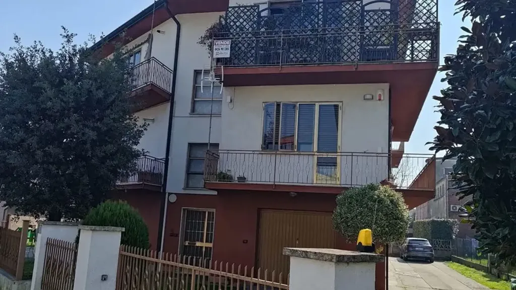 Välivaade - Spacious Apartment with Terraces in Adria