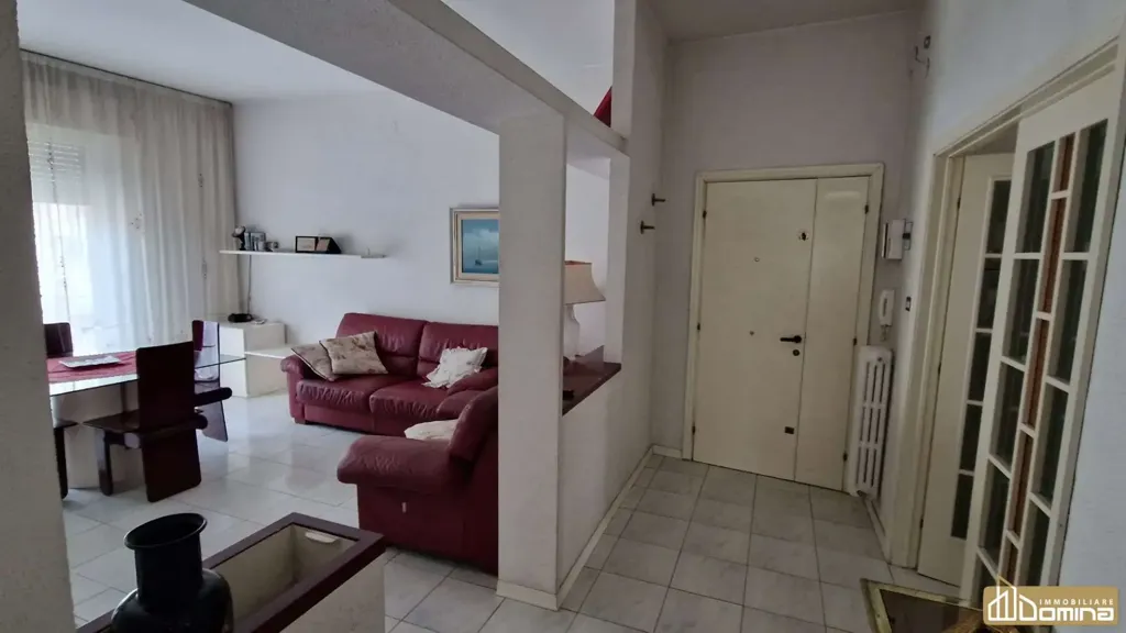 Séjour - Apartment with Triple Exposure in Bocconi, Ancona
