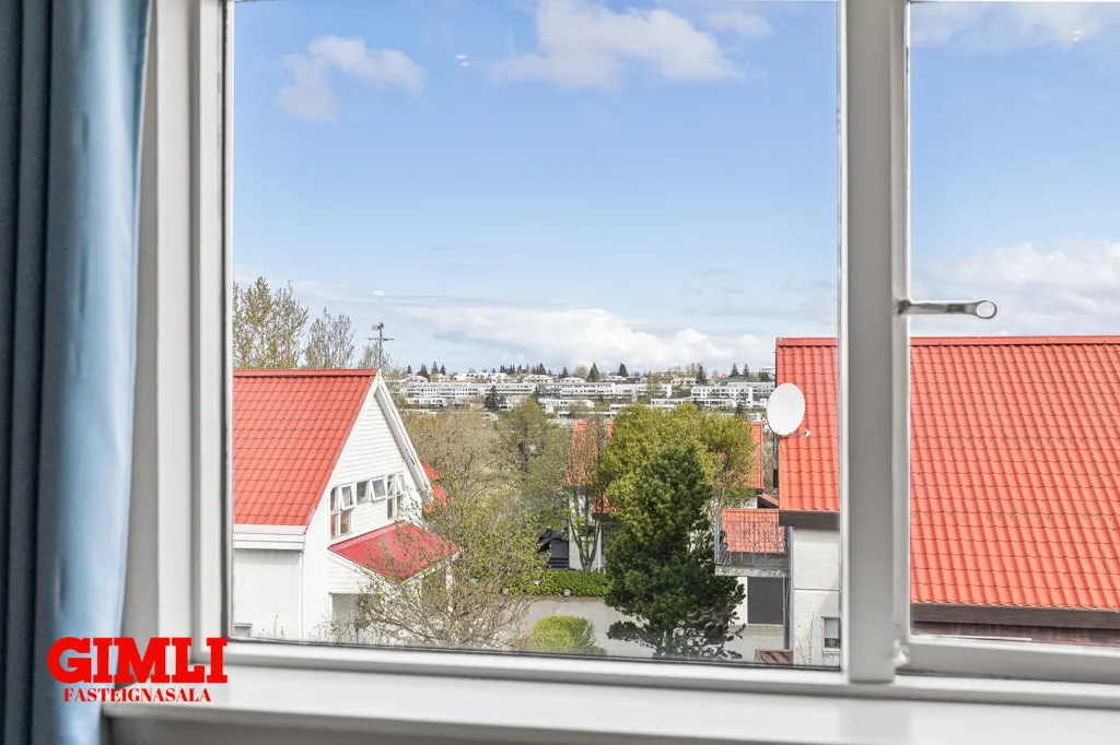 9-toaline maja asukohas Kópavogur