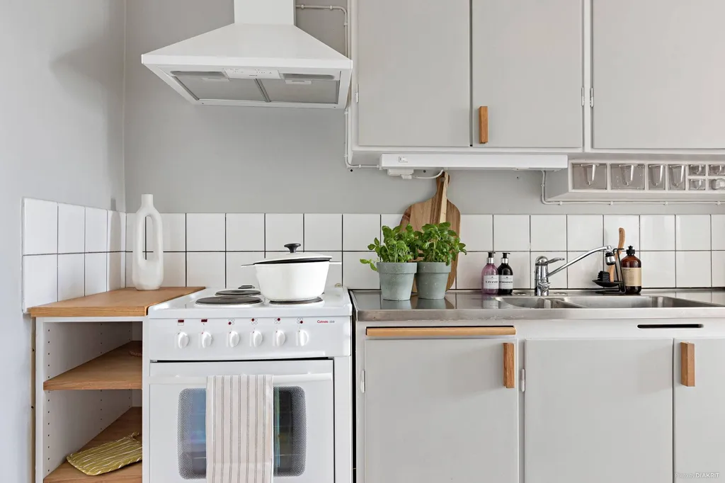 Kitchen - Apartment with Balcony in Falköping