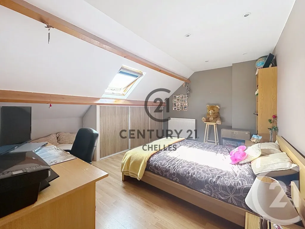 Chambres - Maison avec Terrasse et Garage à Chelles