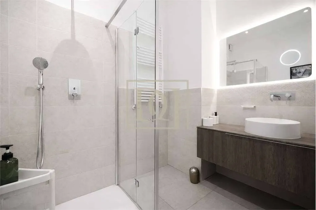Vannitoad - Luxury Apartment with Triple Exposure in Milan
