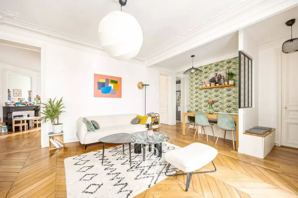 Elutuba - Luxury Apartment with Period Charm in Canal Saint Martin