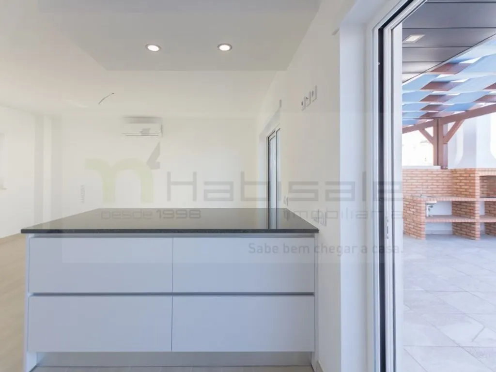 Köök - Luxury Duplex Apartment with Sea View in Praia Lota