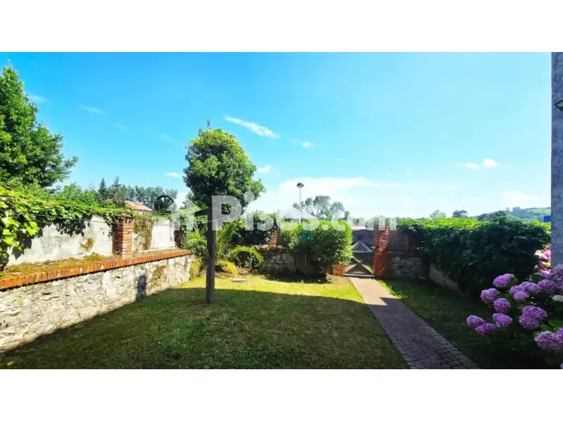Garden - Señorial House with Private Garden in Torrelavega