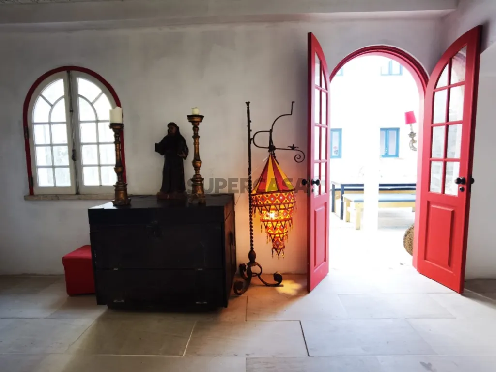 Hallway - Historic Triplex with Pool in Costa da Caparica
