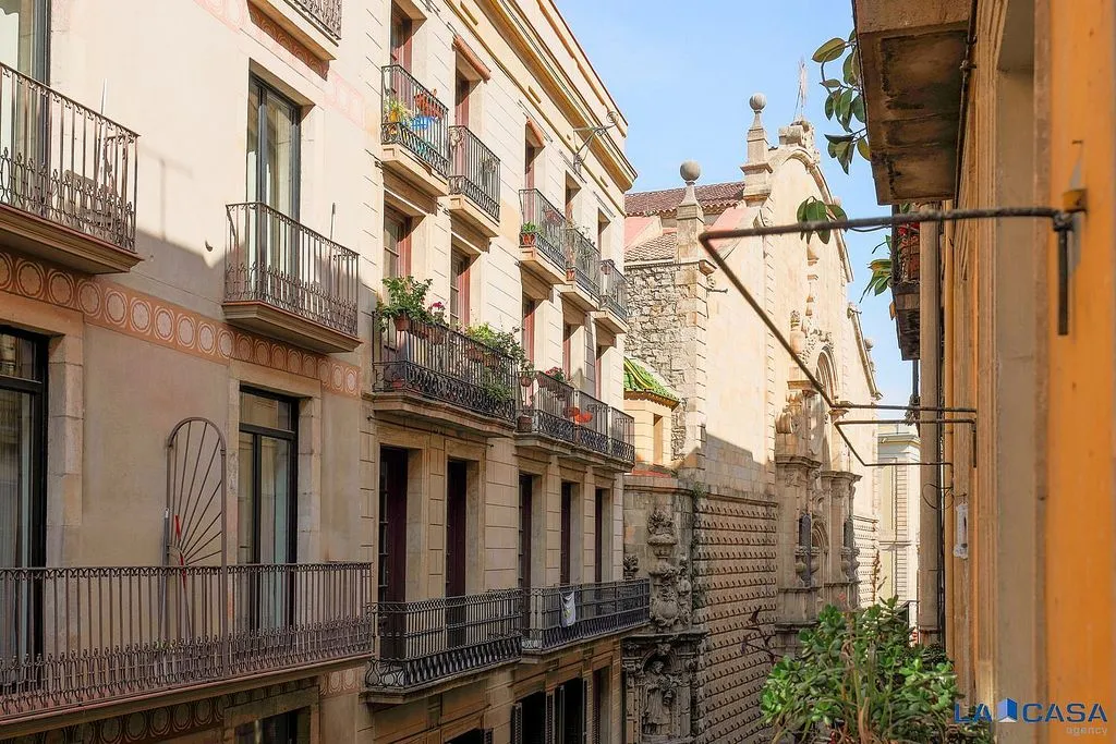 Rõdu - Reformed Flat with Balcony in El Raval