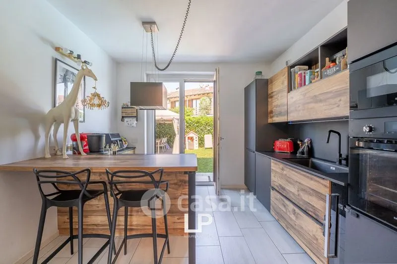 Cuisine - Bifamiliar Villa with Pool in Sesto Calende