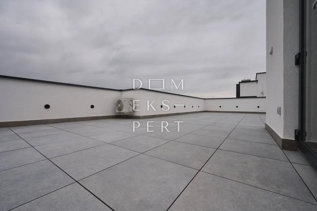 Terrasse - Penthouse with Terrace in Sesvete, Zagreb