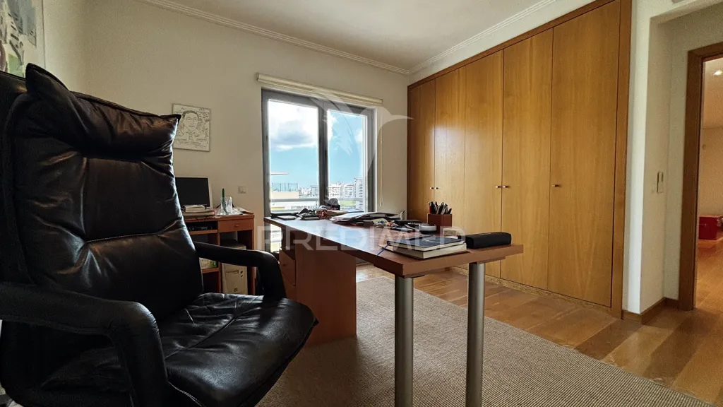 Kabinet - Penthouse with Panoramic View in São Domingos de Benfica
