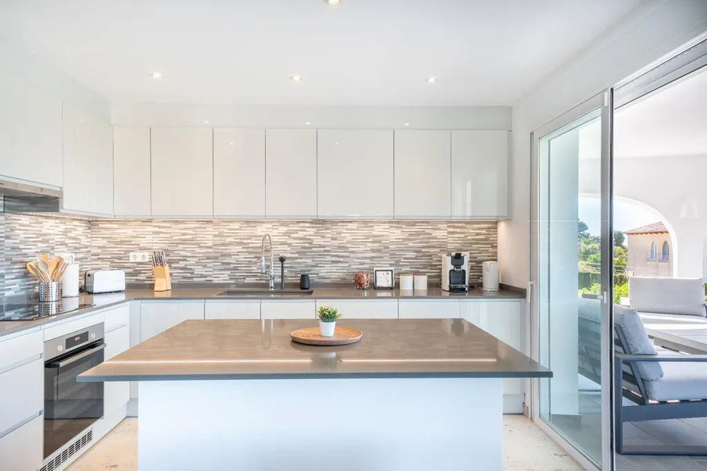 Cuisine - Chalet with Sea View and Pool in Cap Martí