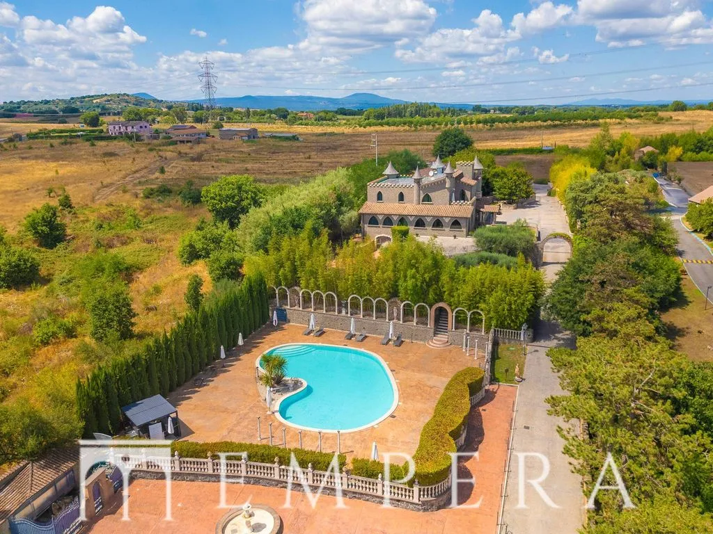 Vue aérienne - Castle with Pool in Nepi, Lazio