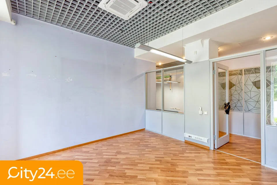 Studio - Office Building with Modern Lifts in Teika