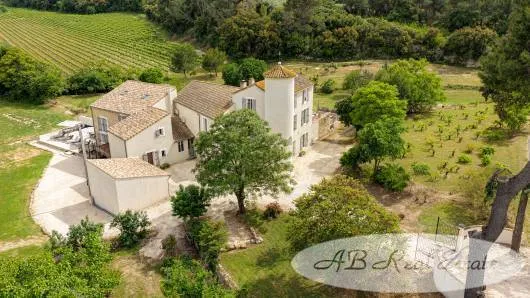 Vue aérienne - Propriété Historique avec Tour près de Béziers
