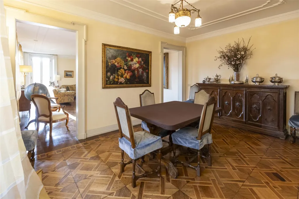 Söögituba - 3 magamistoaga korter asukohas Milan