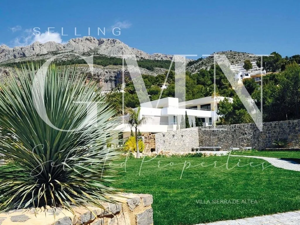 Exterior - Luxury Villa with Sea View in Altea