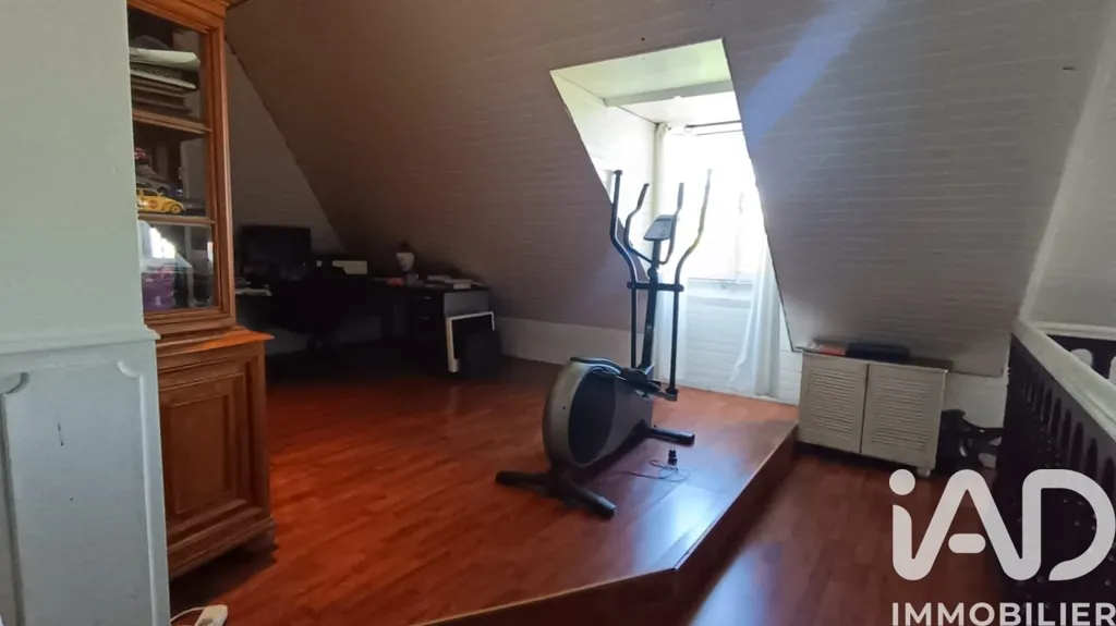 Pièces - Maison Traditionnelle avec Piscine à 10 min à Pied des Commodités