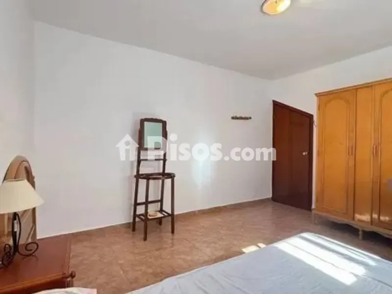 Magamistoad - Terraced House with Terrace in Plines