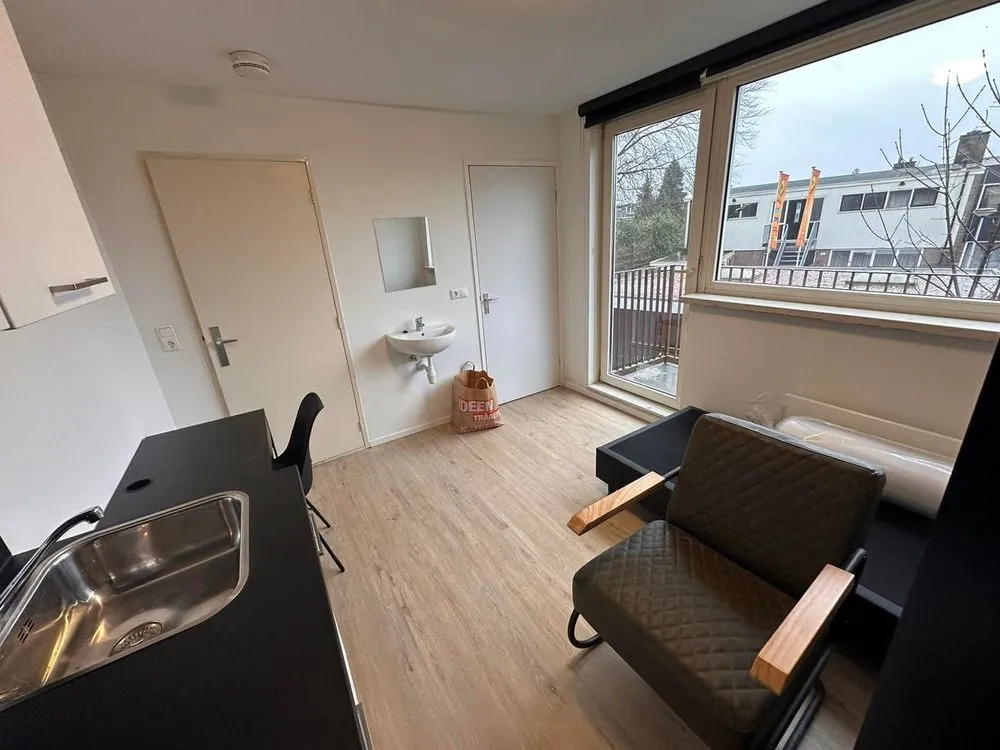 Magamistoad - Studio with Private Bathroom in Enschede