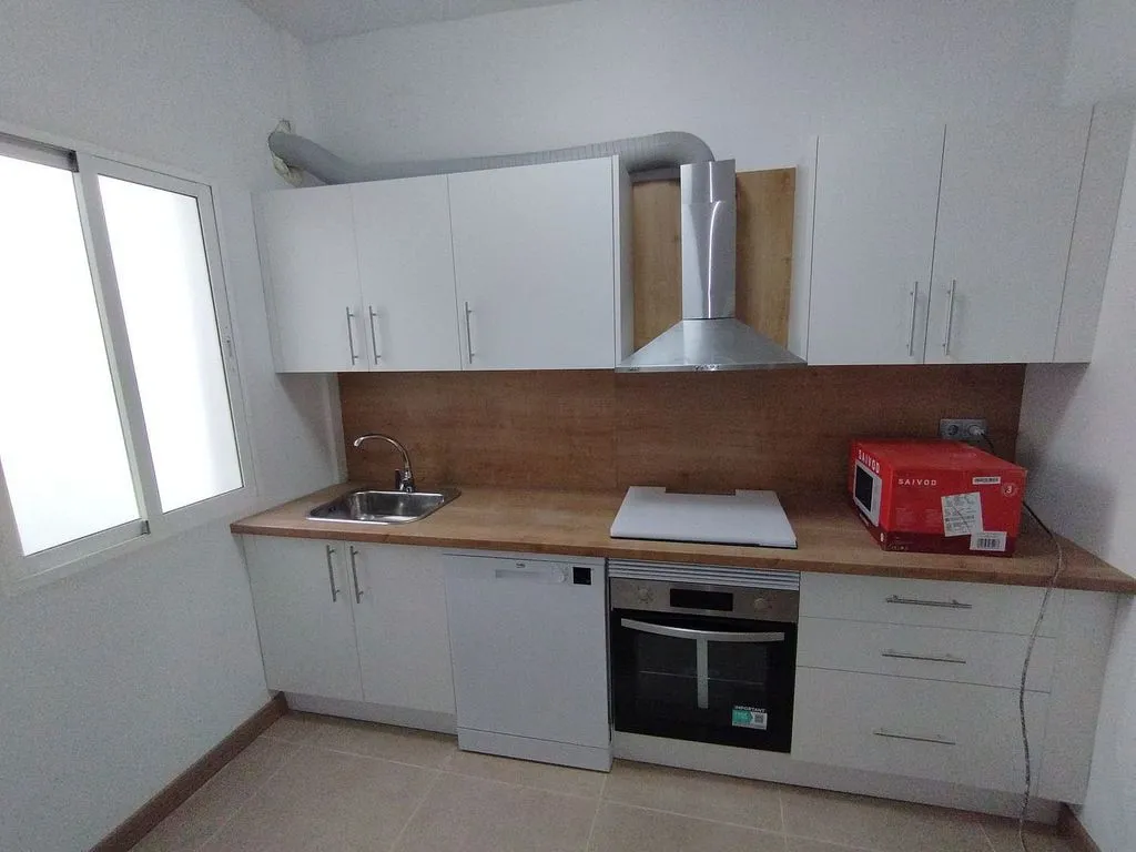 Cuisine - Furnished Flat with Balcony in San Roque