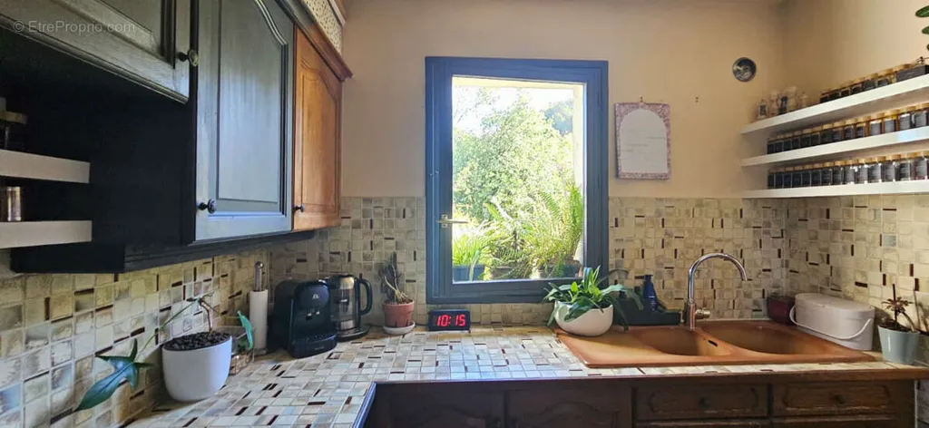 Cuisine - Villa à La Gaude avec Deux Appartements