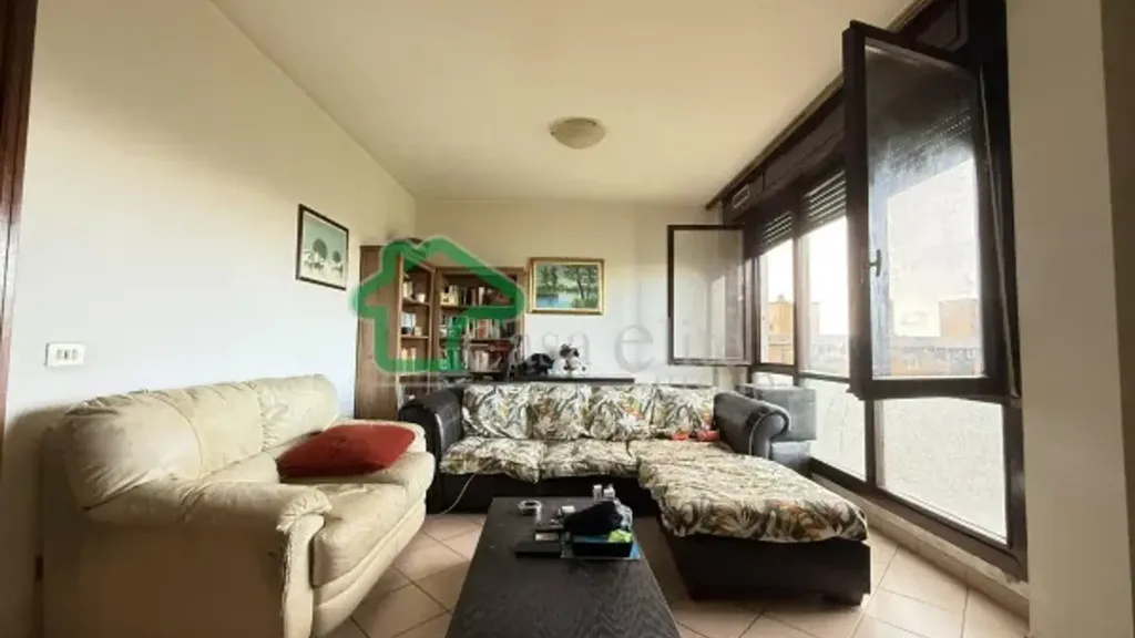 Elutuba - Spacious Apartment with Lift in Lodi
