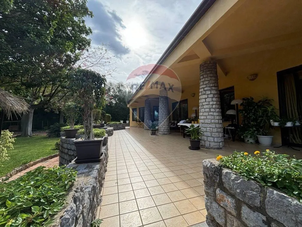 Terrass - Luxury Villa with Pool in Mondello, Palermo