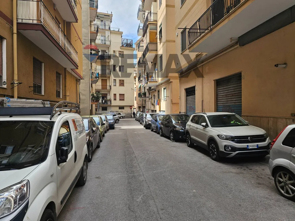 Välivaade - Commercial Space with Street Frontage in Salerno