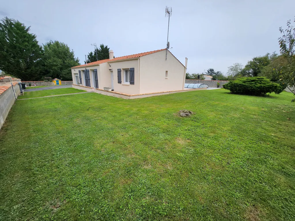 Aed - House with Pool in Saint-Jean-d'Hermine