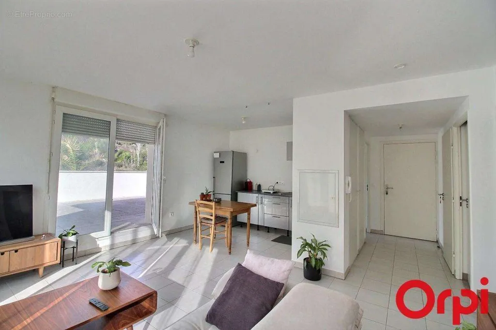 Séjour - Appartement T3 avec Toit Terrasse à Marseille