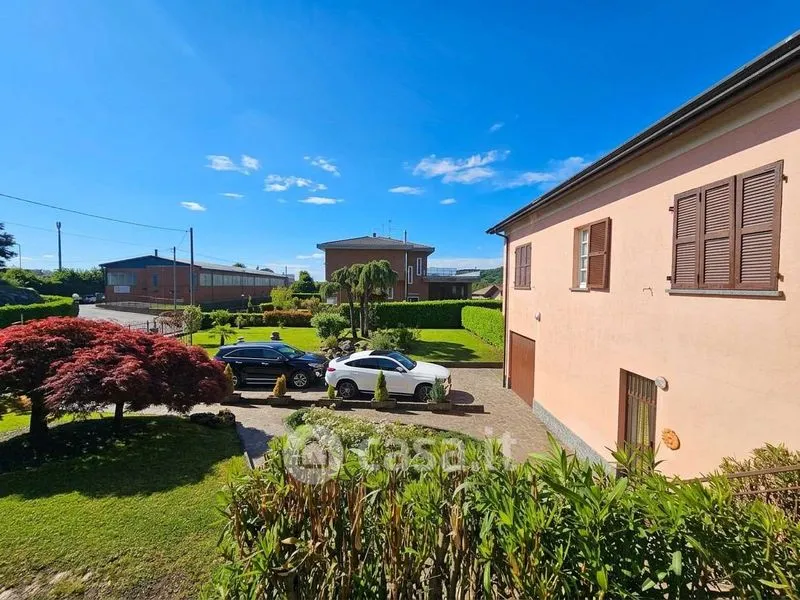 Aed - Villa with Private Garden in Palazzago