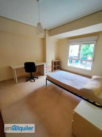 Chambres - Furnished Flat with Lift in City Centre