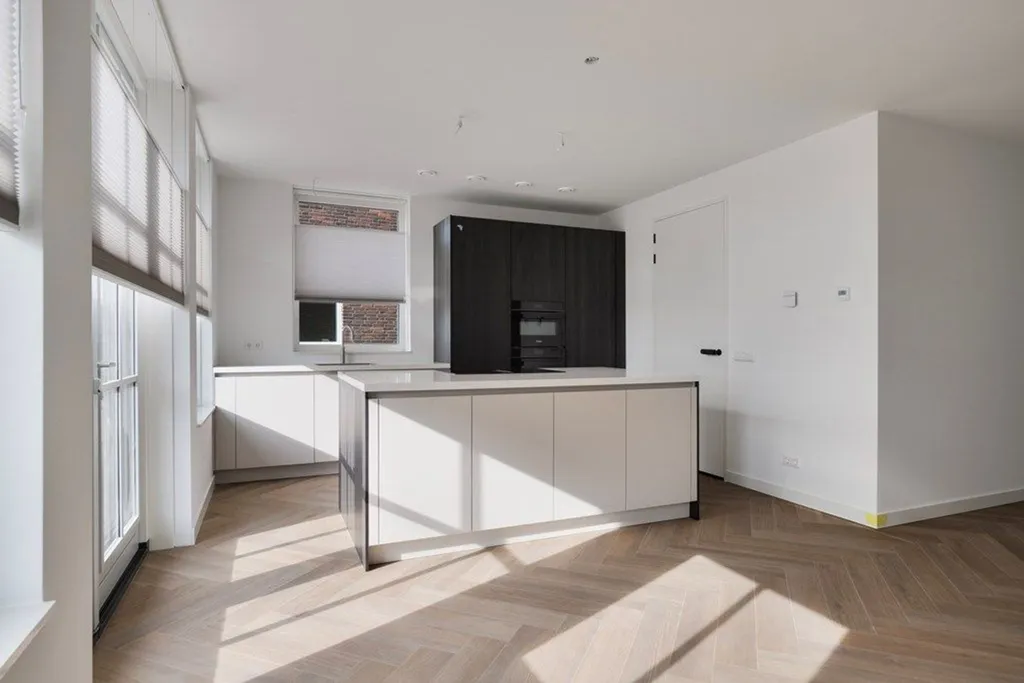 Cuisine - Modern Hoekwoning with Garden in Leidschendam