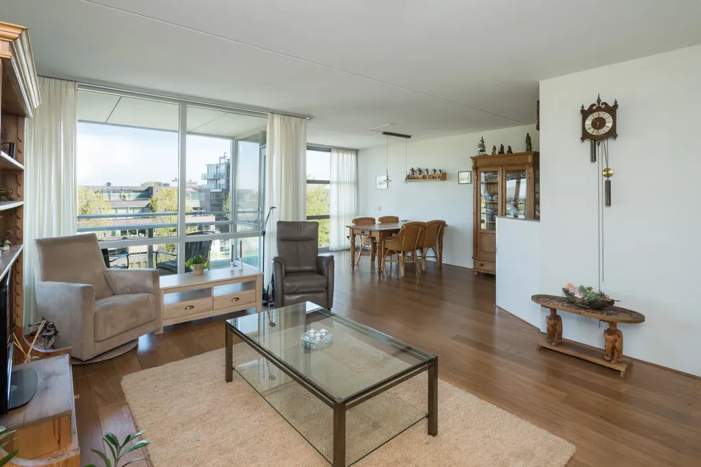 Elutuba - Corner Flat with Terrace in Barendrecht